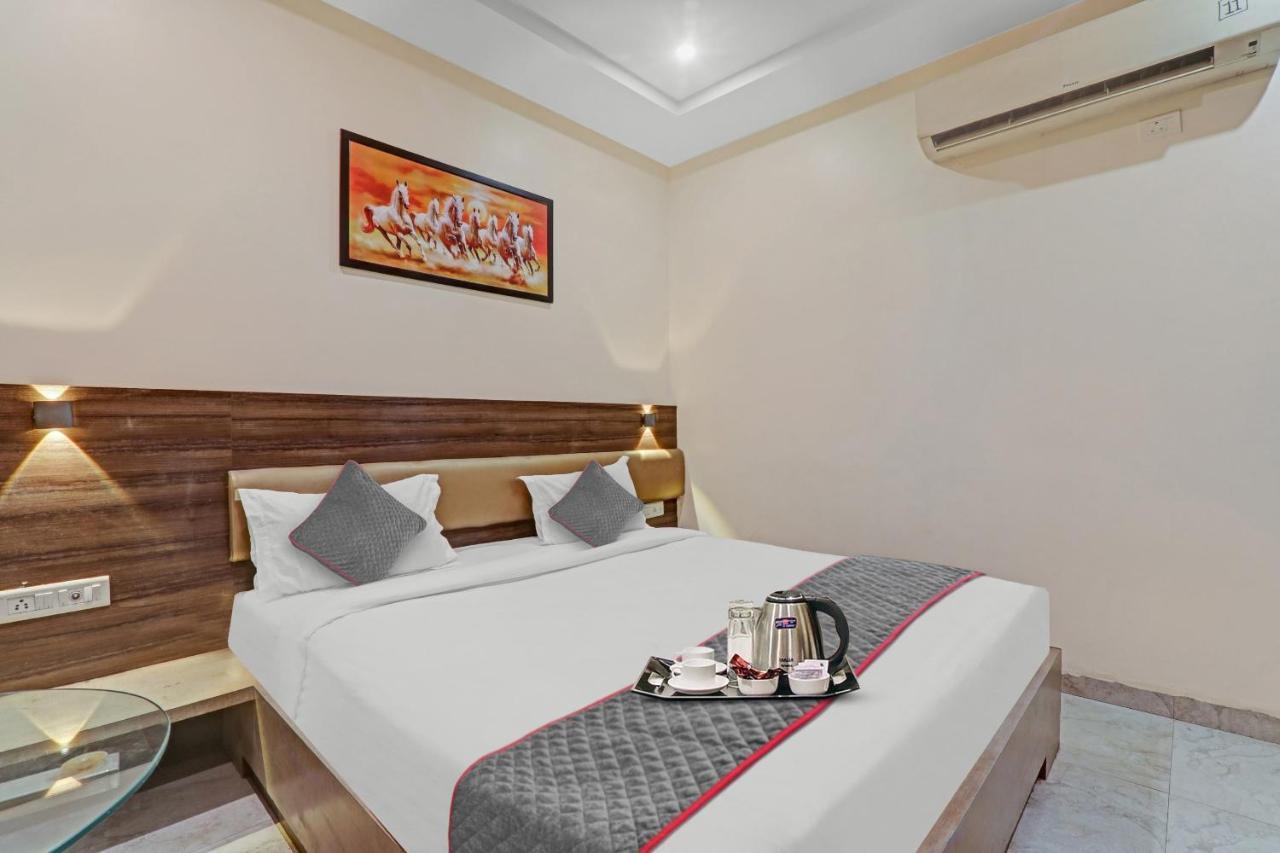 Townhouse 1150 Hotel Dayal Palace Chinhat Екстериор снимка