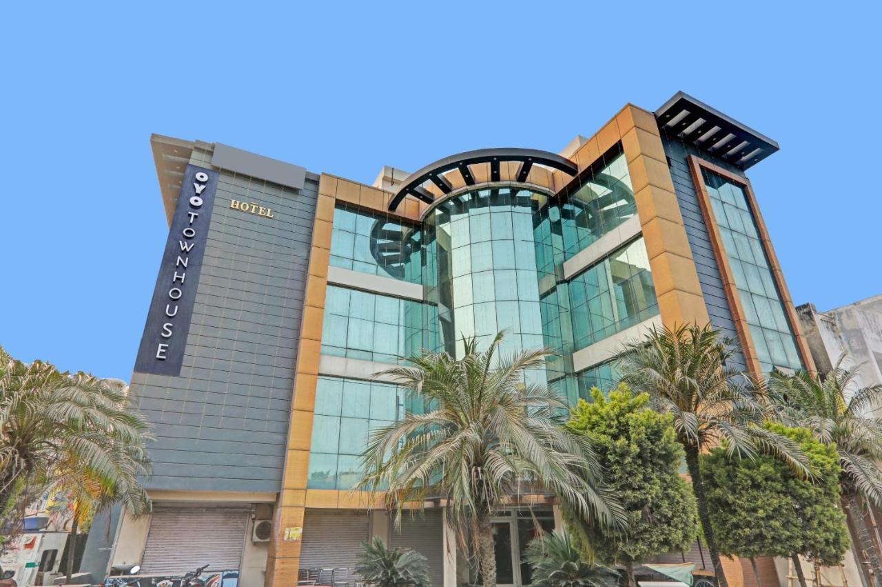 Townhouse 1150 Hotel Dayal Palace Chinhat Екстериор снимка