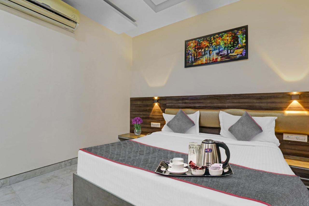 Townhouse 1150 Hotel Dayal Palace Chinhat Екстериор снимка
