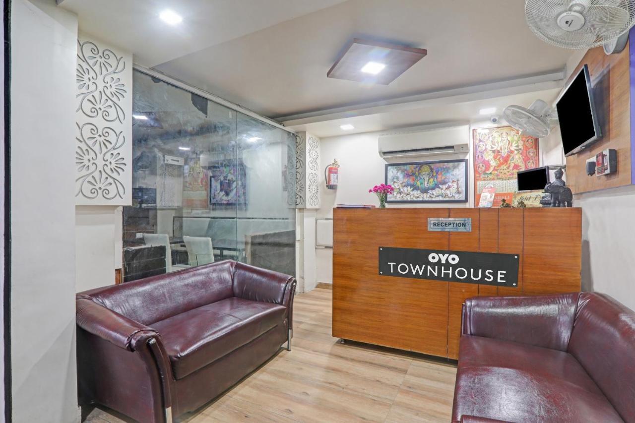 Townhouse 1150 Hotel Dayal Palace Chinhat Екстериор снимка