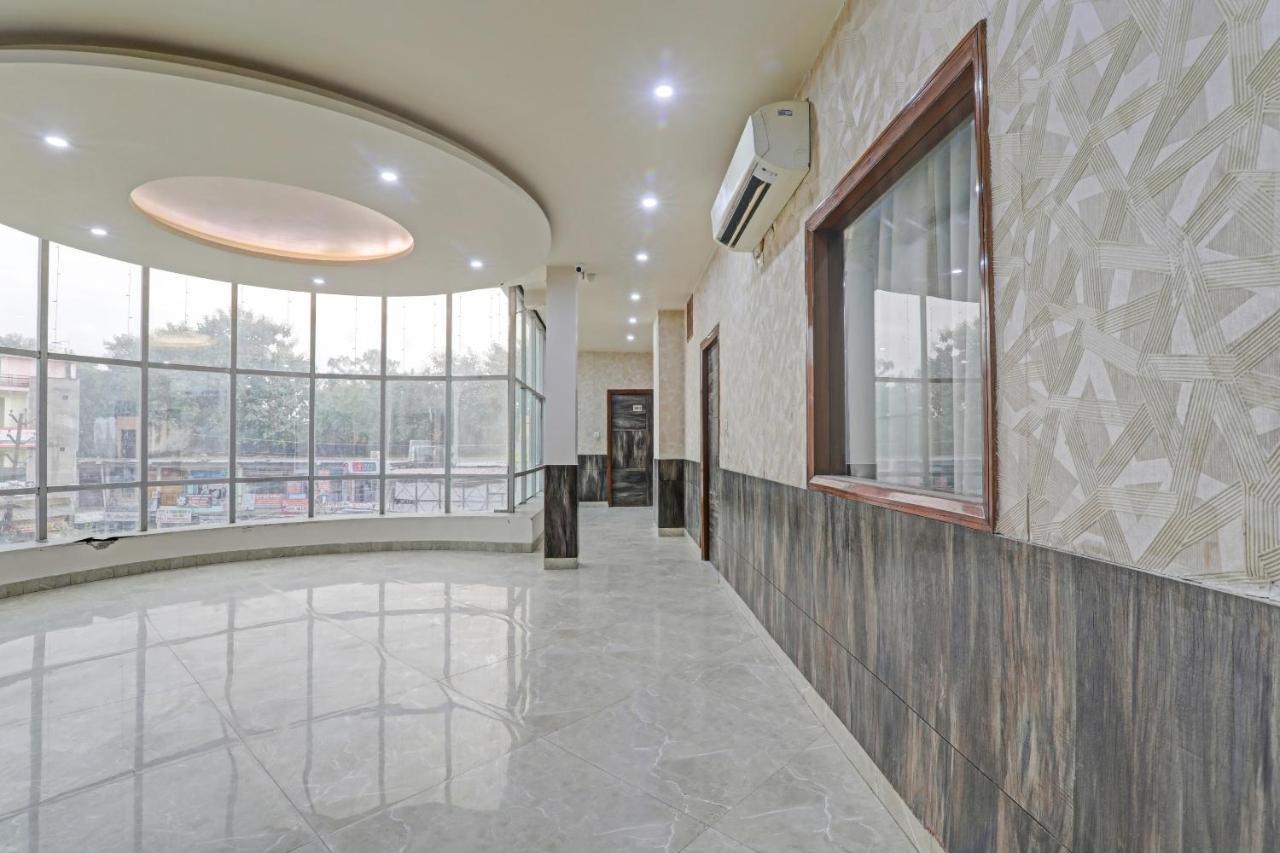 Townhouse 1150 Hotel Dayal Palace Chinhat Екстериор снимка